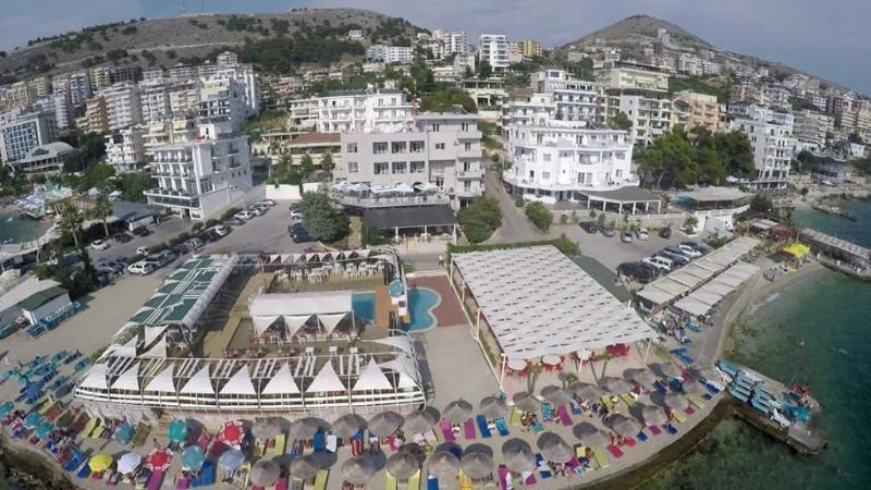 Hotel Grand Saranda Exterior photo