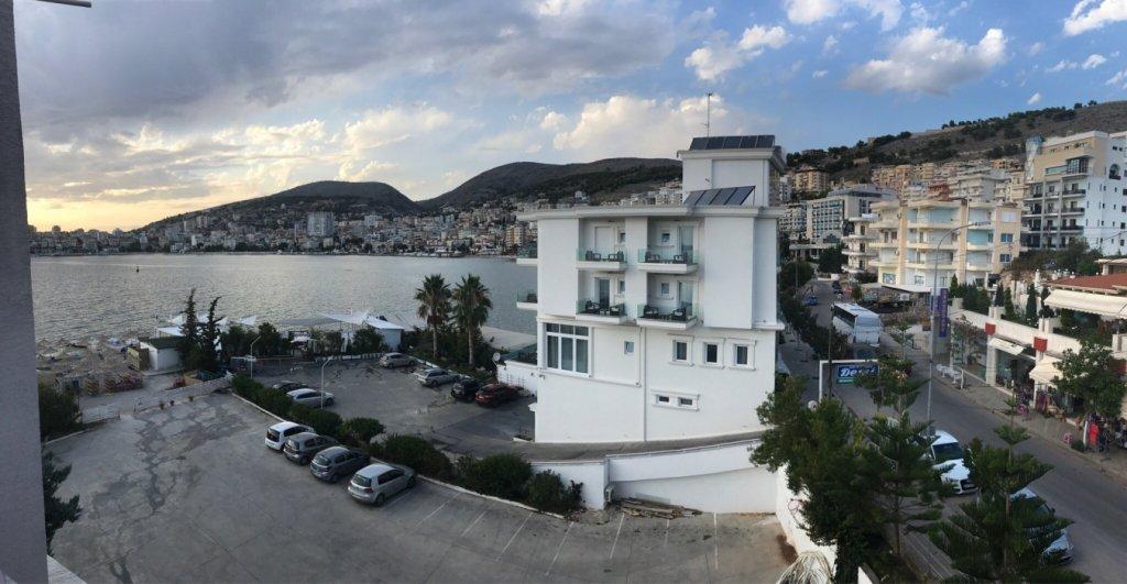 Hotel Grand Saranda Exterior photo